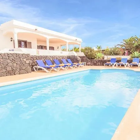 Villa Playa Blanca Sleeps 12 Pool Wifi Playa Blanca