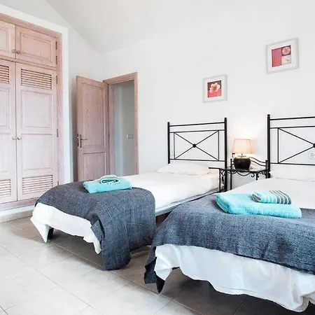 Villa Playa Blanca Sleeps 12 Pool Wifi Playa Blanca